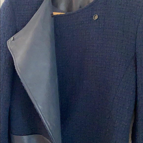 Vince navy boucle and leather blazer - Picture 5 of 5